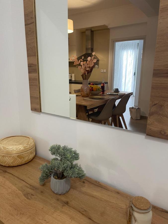 Agora Luxury Apartment 1 루트라키 외부 사진