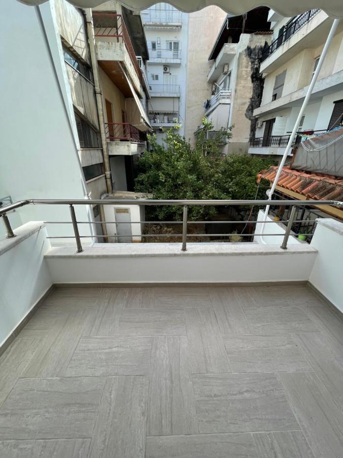 Agora Luxury Apartment 1 루트라키 외부 사진