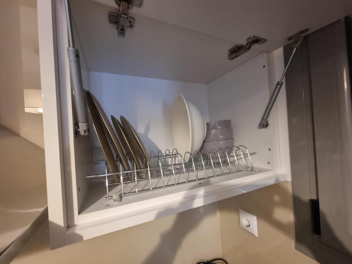Agora Luxury Apartment 1 루트라키 외부 사진